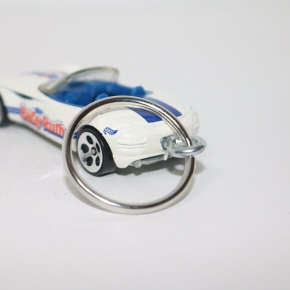 Hot Wheels Babe Ruth concept car CUSTOM keychain - Picture 4 of 6